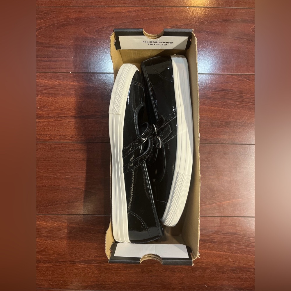 Women 7.5 Converse Dainty Mary Jane Slip Black Patent Leather Valentines Day New - Picture 2 of 16